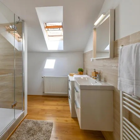 Rybna Apartment